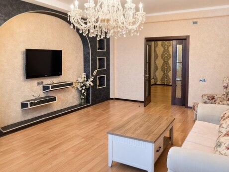 Объявление №6526363 - Баку, Низаминский  р., 4-комн., 137 м², 7/18 этаж