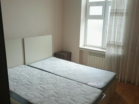 Сдаётся 3-комнатная квартира в старом фонде, Azadlıq Prospekti, 65 м², 650 AZN/мес, фото 5 / 9