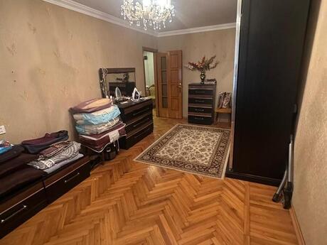Neftçilərdə 3 otaqlı köhnə tikili mənzil satılır, 68 m², 205 000 AZN, şəkil 3 / 9