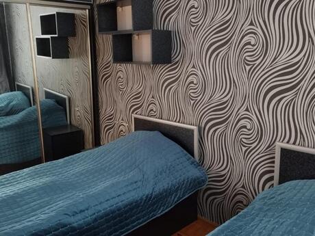 Sahildə 3 otaqlı köhnə tikili mənzil kirayə verilir, 95 m², 1 100 AZN/ay, şəkil 3 / 9
