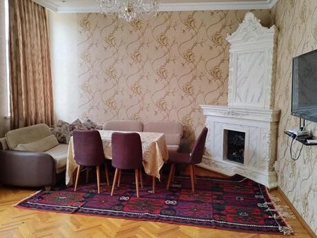 Elan №6526450 - Bakı, Sahil m., 3 otaqlı, 95 m², 4/4 mərtəbə