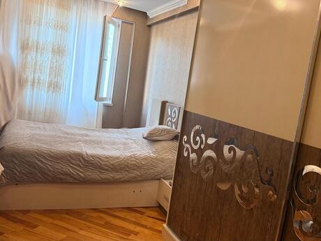 3-room new-build apartment for rent in Yeni Yasamal, 120 m², 850 AZN/mo, photo 3 / 7