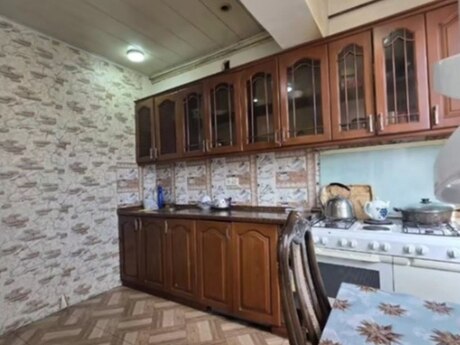 Yeni Yasamalda 5 otaqlı köhnə tikili mənzil satılır, 100 m², 195 000 AZN, şəkil 3 / 12