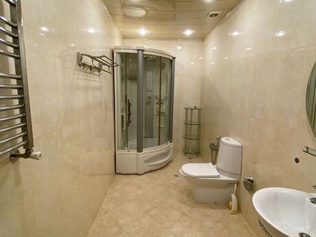 28 Mayda 4 otaqlı yeni tikili mənzil kirayə verilir, 200 m², 1 300 AZN/ay, şəkil 4 / 12