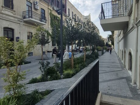 Sahildə 2 otaqlı köhnə tikili mənzil kirayə verilir, 60 m², 800 AZN/ay, şəkil 3 / 12