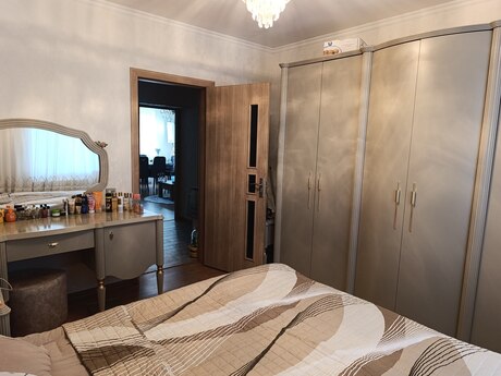 Əmircanda 2 otaqlı köhnə tikili mənzil satılır, 55 m², 125 000 AZN, şəkil 4 / 12