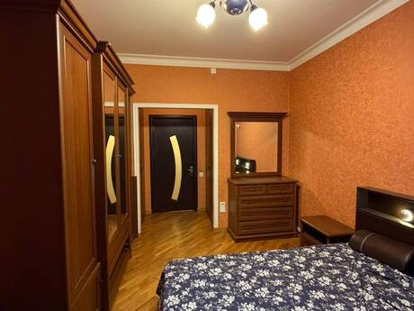 Memar Əcəmidə 3 otaqlı köhnə tikili mənzil satılır, 70 m², 205 000 AZN, şəkil 5 / 12