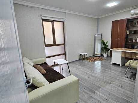 Elan №6526705 - Bakı, Şah İsmayıl Xətai m., 4 otaqlı, 90 m²