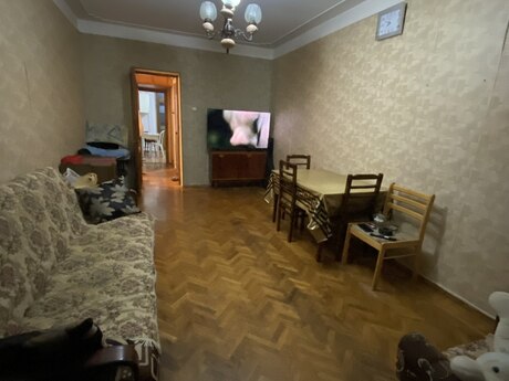 2-комн. · 65 m²