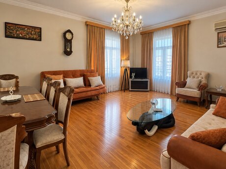 Elan №6526758 - Bakı, Azadlıq Prospekti m., 3 otaqlı, 120 m², 8/17 mərtəbə