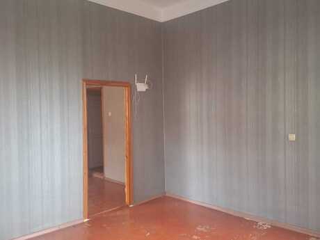 Продаётся 2-комнатная квартира в старом фонде, Həzi Aslanov, 44 м², 82 000 AZN, фото 3 / 9