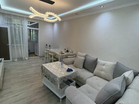 Memar Əcəmidə 3 otaqlı köhnə tikili mənzil satılır, 70 m², 188 000 AZN, şəkil 5 / 12