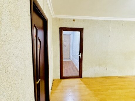 Продаётся 3-комнатная квартира в старом фонде, Yasamal, 55 м², 156 000 AZN, фото 3 / 12