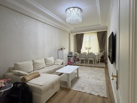 2 otaq · 72 m² · 9/14 mərtəbə, Saray