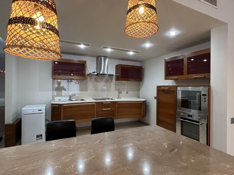 3-room new-build apartment for rent in Port Baku Residence, 120 m², 3 800 AZN/mo, photo 4 / 12