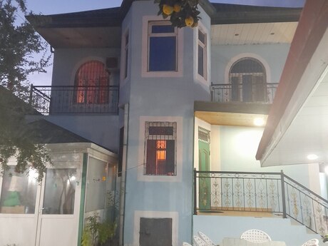 5 otaq · 220 m², Masazır