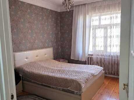 Yeni Günəşlidə 5 otaqlı köhnə tikili mənzil satılır, 125 m², 227 000 AZN, şəkil 3 / 12