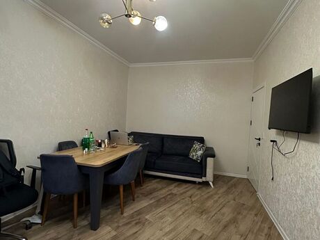 Elan №6527192 - Bakı, Memar Əcəmi m., 2 otaqlı, 45 m², 2/5 mərtəbə