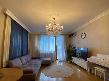 3-room new-build apartment for sale in 8 Noyabr, 125 m², 395 000 AZN, photo 2 / 12