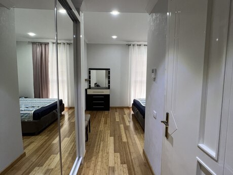 3-room new-build apartment for rent in Port Baku Residence, 170 m², 3 500 AZN/mo, photo 5 / 11