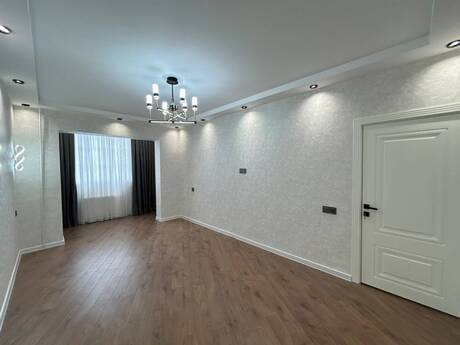 Koroğluda 3 otaqlı köhnə tikili mənzil satılır, 80 m², 265 000 AZN, şəkil 5 / 12