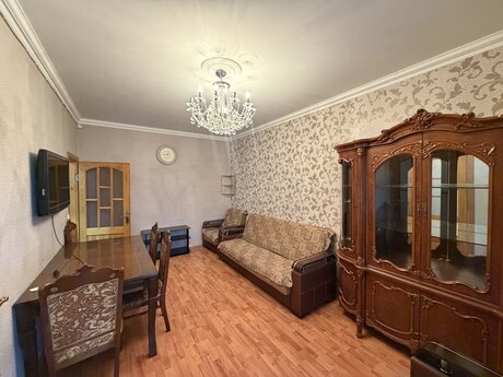 Azadlıq Prospektidə 2 otaqlı köhnə tikili mənzil kirayə verilir, 50 m², 450 AZN/ay, şəkil 2 / 11