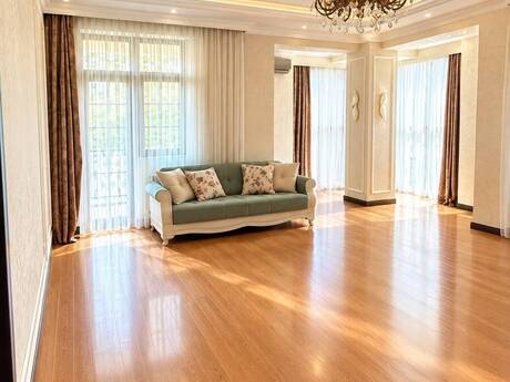 2-комнатная квартира, 110 м², Triumph Palace, 375 000 AZN