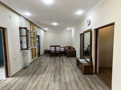 3 otaq · 90 m²