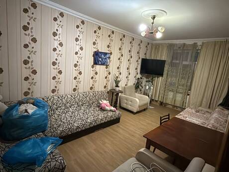 3-room old-build apartment for rent in Qaraçuxur, 82 m², 580 AZN/mo, photo 2 / 7