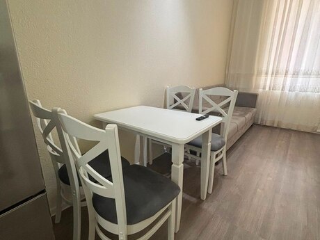28 Mayda 2 otaqlı köhnə tikili mənzil satılır, 30 m², 128 000 AZN, şəkil 2 / 12