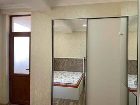 Elan №6527397 - Bakı, Bakıxanov q., 2 otaqlı, 70 m², 6/12 mərtəbə