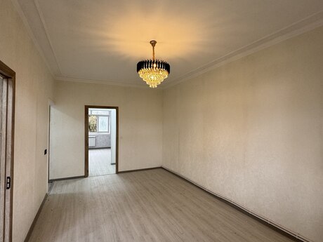 3-room old-build apartment for sale in Memar Əcəmi, 60 m², 195 000 AZN, photo 2 / 11