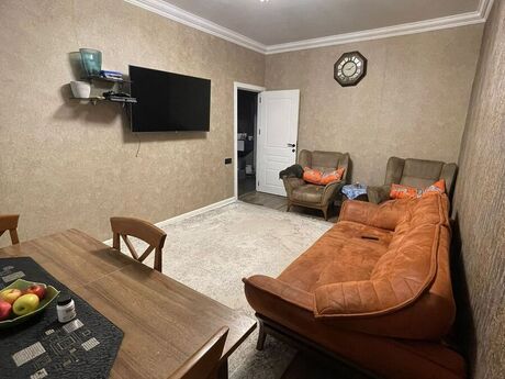 Продаётся 3-комнатная квартира в старом фонде, Memar Əcəmi, 80 м², 168 000 AZN, фото 3 / 12
