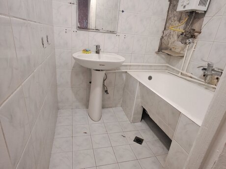 Bakıxanovda 2 otaqlı köhnə tikili mənzil kirayə verilir, 50 m², 500 AZN/ay, şəkil 5 / 9