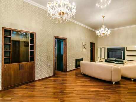 4 otaq · 220 m²