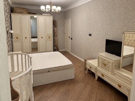 Xalqlar Dostluğunda 2 otaqlı köhnə tikili mənzil satılır, 70 m², 186 000 AZN, şəkil 3 / 9