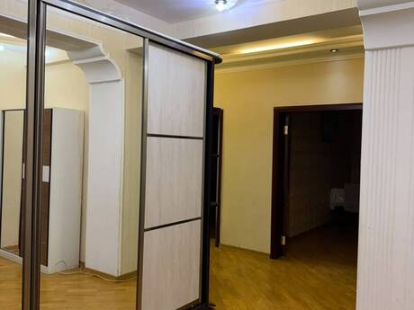 Сдаётся 3-комнатная квартира в новостройке, Həzi Aslanov, 110 м², 800 AZN/мес, фото 5 / 10