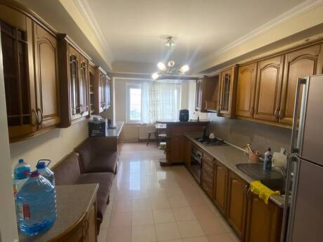 20 Yanvarda 3 otaqlı köhnə tikili mənzil kirayə verilir, 110 m², 700 AZN/ay, şəkil 4 / 12