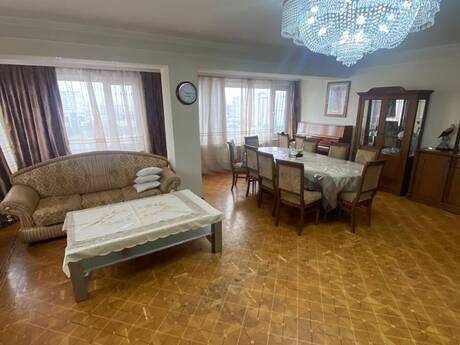20 Yanvarda 3 otaqlı köhnə tikili mənzil kirayə verilir, 110 m², 700 AZN/ay, şəkil 3 / 12