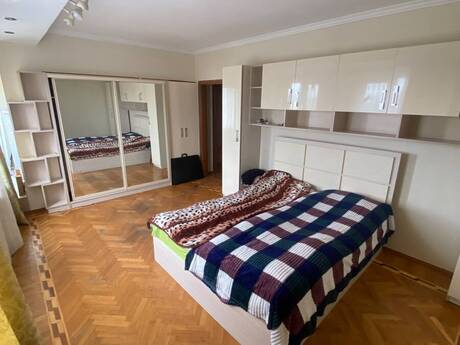 20 Yanvarda 3 otaqlı köhnə tikili mənzil kirayə verilir, 110 m², 700 AZN/ay, şəkil 5 / 12