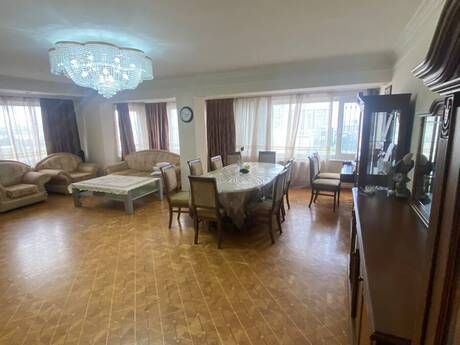 20 Yanvarda 3 otaqlı köhnə tikili mənzil kirayə verilir, 110 m², 700 AZN/ay, şəkil 2 / 12