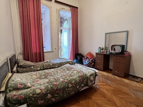 Продаётся 2-комнатная квартира в старом фонде, Sahil, 60 м², 248 000 AZN, фото 3 / 7