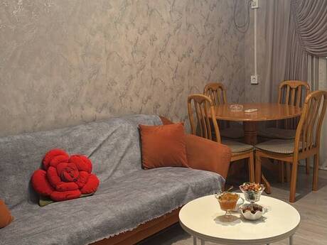 2-room old-build apartment for sale in Həzi Aslanov, 66 m², 155 000 AZN, photo 2 / 12