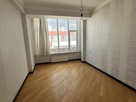 4-room new-build apartment for sale in Qara Qarayev, 204 m², 470 000 AZN, photo 4 / 12