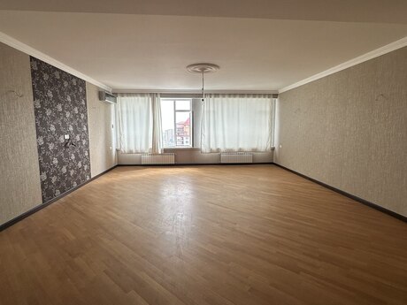 4 otaq · 204 m²