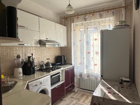 Продаётся 2-комнатная квартира в старом фонде, Elmlər Akademiyası, 68 м², 229 000 AZN, фото 4 / 10