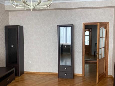 Продаётся 3-комнатная квартира в новостройке, Elmlər Akademiyası, 104 м², 370 000 AZN, фото 3 / 12