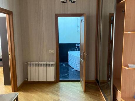 Продаётся 3-комнатная квартира в новостройке, Elmlər Akademiyası, 104 м², 370 000 AZN, фото 4 / 12