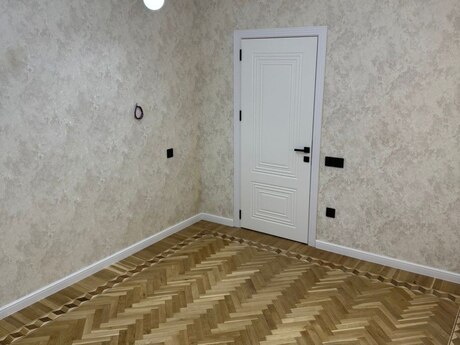 Yeni Yasamalda 3 otaqlı köhnə tikili mənzil satılır, 90 m², 210 000 AZN, şəkil 4 / 12