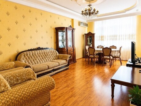 8 Noyabrda 2 otaqlı yeni tikili mənzil satılır, 86 m², 240 000 AZN, şəkil 2 / 12